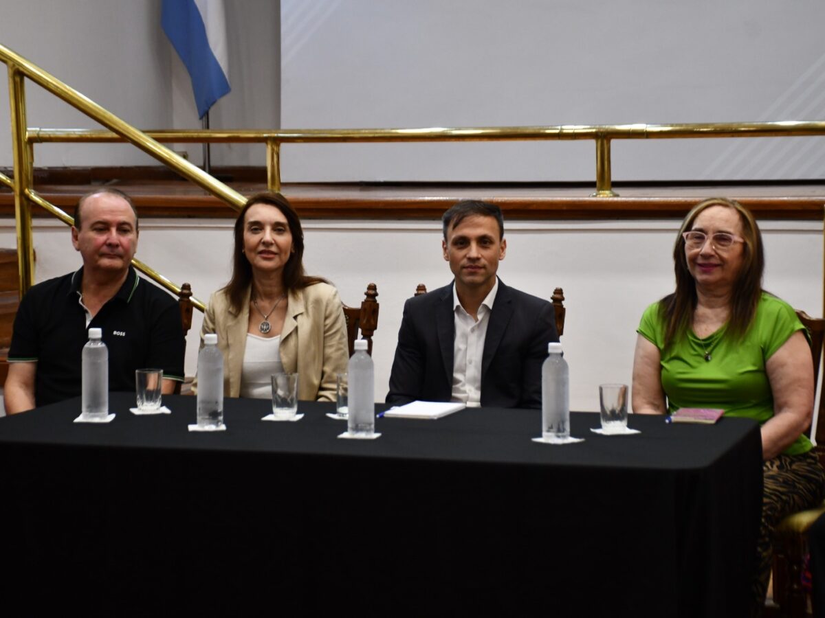 El Gobierno provincial se reunió este jueves con gremios docentes para tratar la pauta salarial 2026