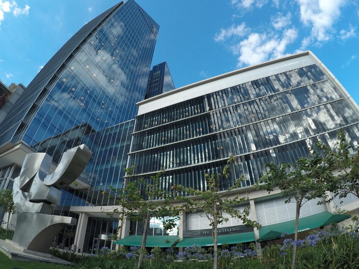 Educación mediante un comunicado oficial informa que se encuentra investigando las pintadas con amenazas en diferentes establecimientos educativos