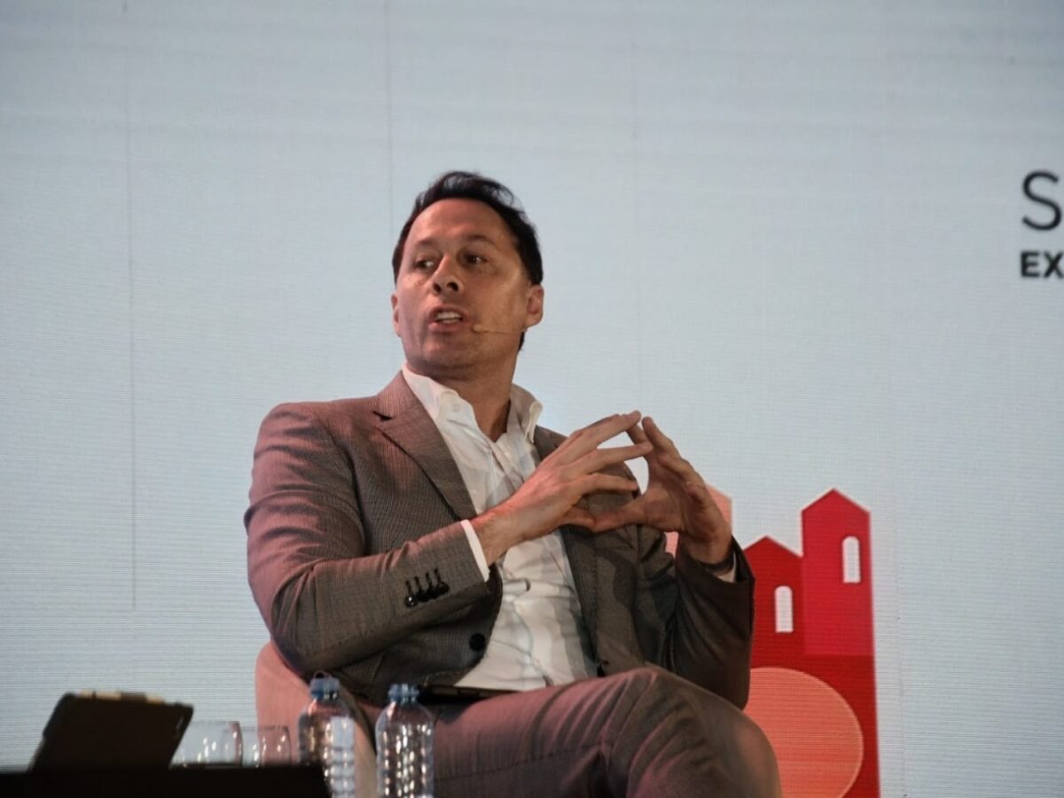 Juan Corvalán encabezó una destacada disertación sobre inteligencia artificial en la 5ta edición del Smart City   Expo