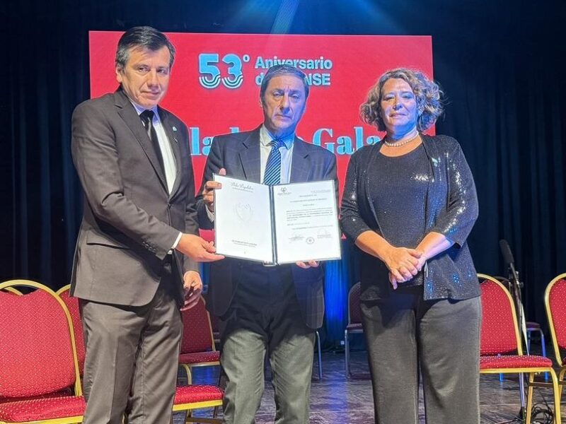 El Vicegobernador Silva Neder asistió a la Noche de Gala por el 53° aniversario de la Unse