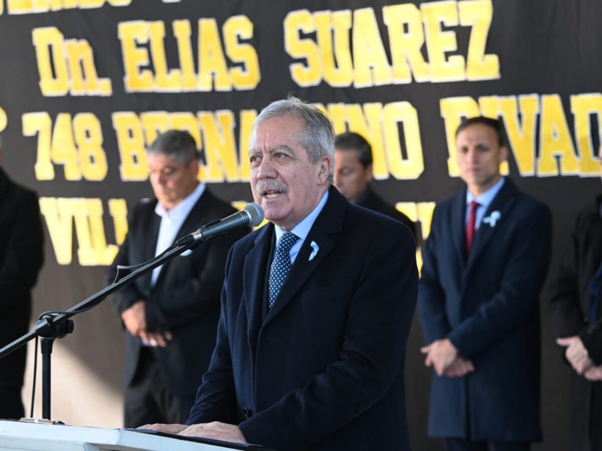 El Gobernador Elías Suárez inauguró obras de ampliación y refacción en la Escuela N° 748 de Villa Atamisqui y entregó viviendas sociales