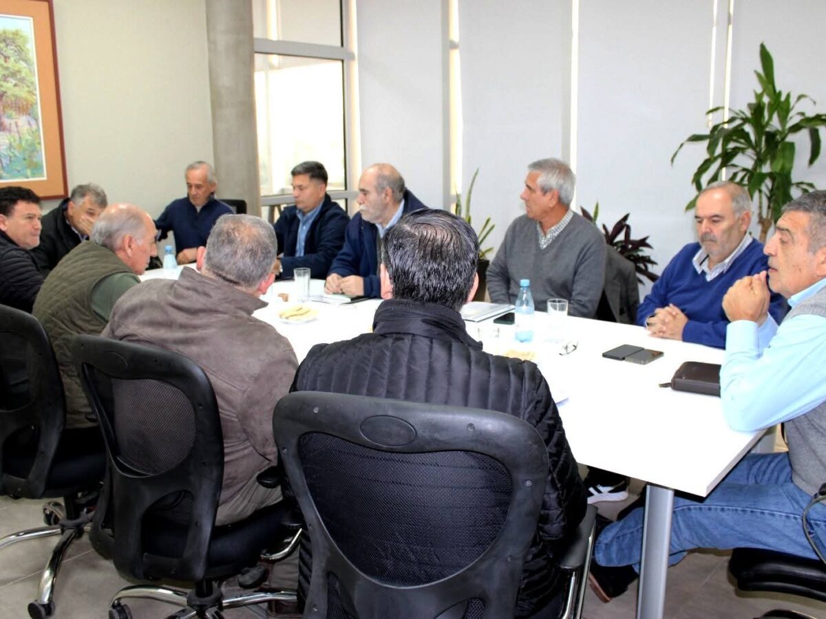 El Gobierno provincial refuerza acciones preventivas ante posibles crecidas del Río Dulce