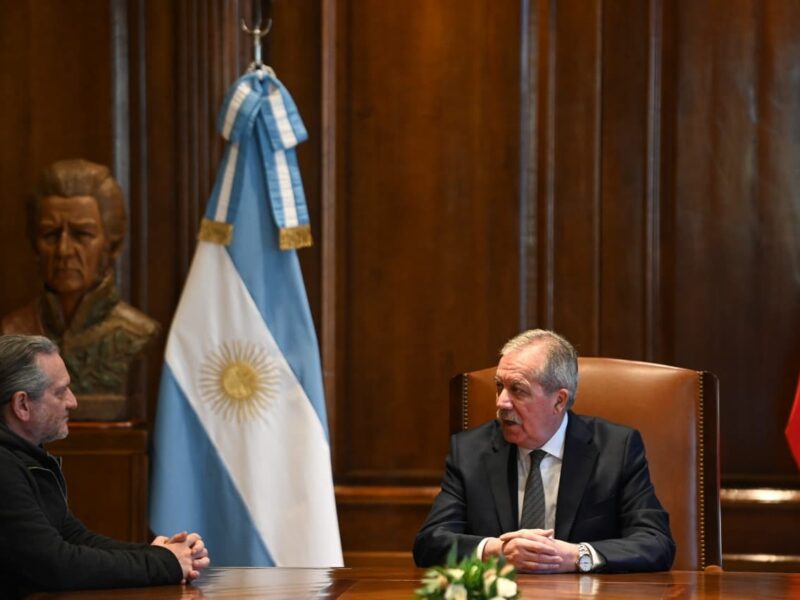 El Gobernador Elías Suárez recibió al reconocido filósofo Darío Sztajnszrajber