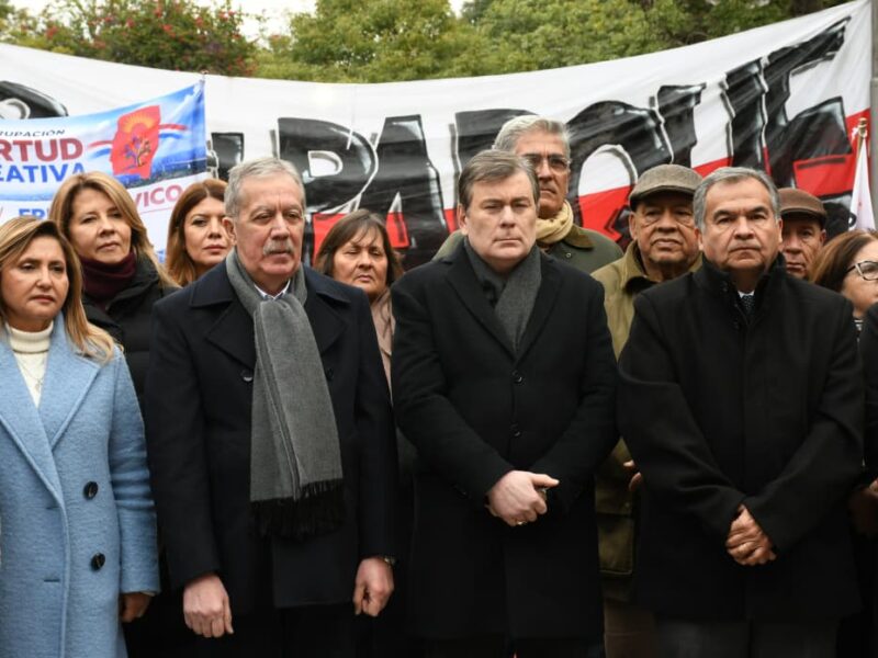 El Gobernador participó del acto en memoria de Hipólito Yrigoyen