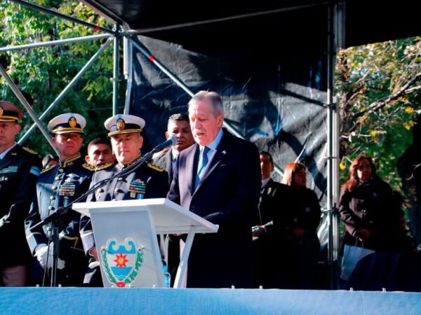 Elías Suárez acompañó los actos por el 210° aniversario de la Independencia Argentina
