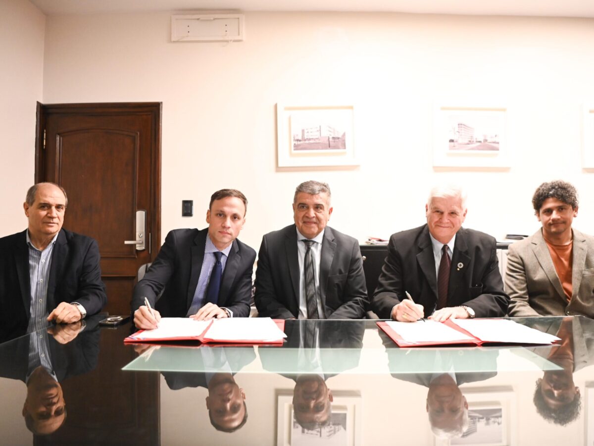 El Gobierno Provincial y el Consejo Profesional de Ingeniería firmaron un convenio para el relevamiento y mejora de la red vial rural