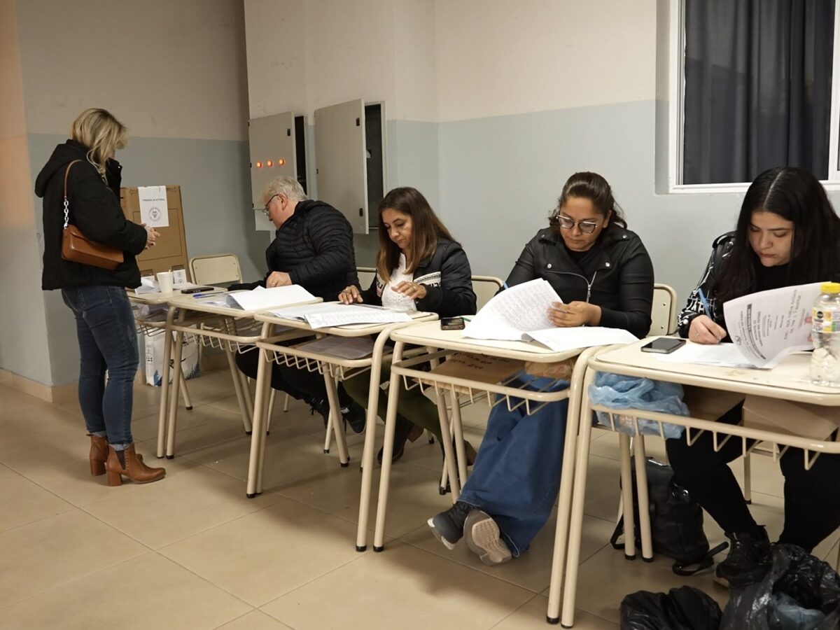 Elecciones municipales: anuncian pago para autoridades de mesa y delegados