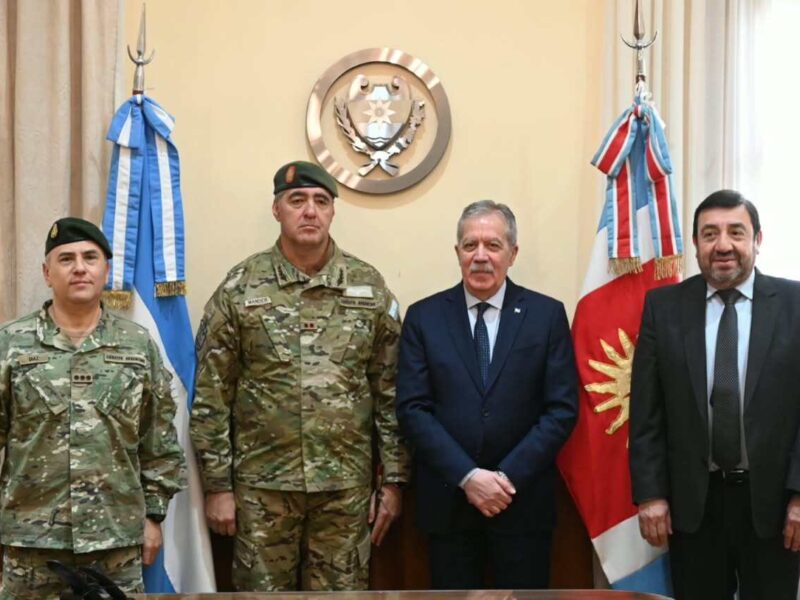 El Gobernador recibió a autoridades del Ejército Argentino