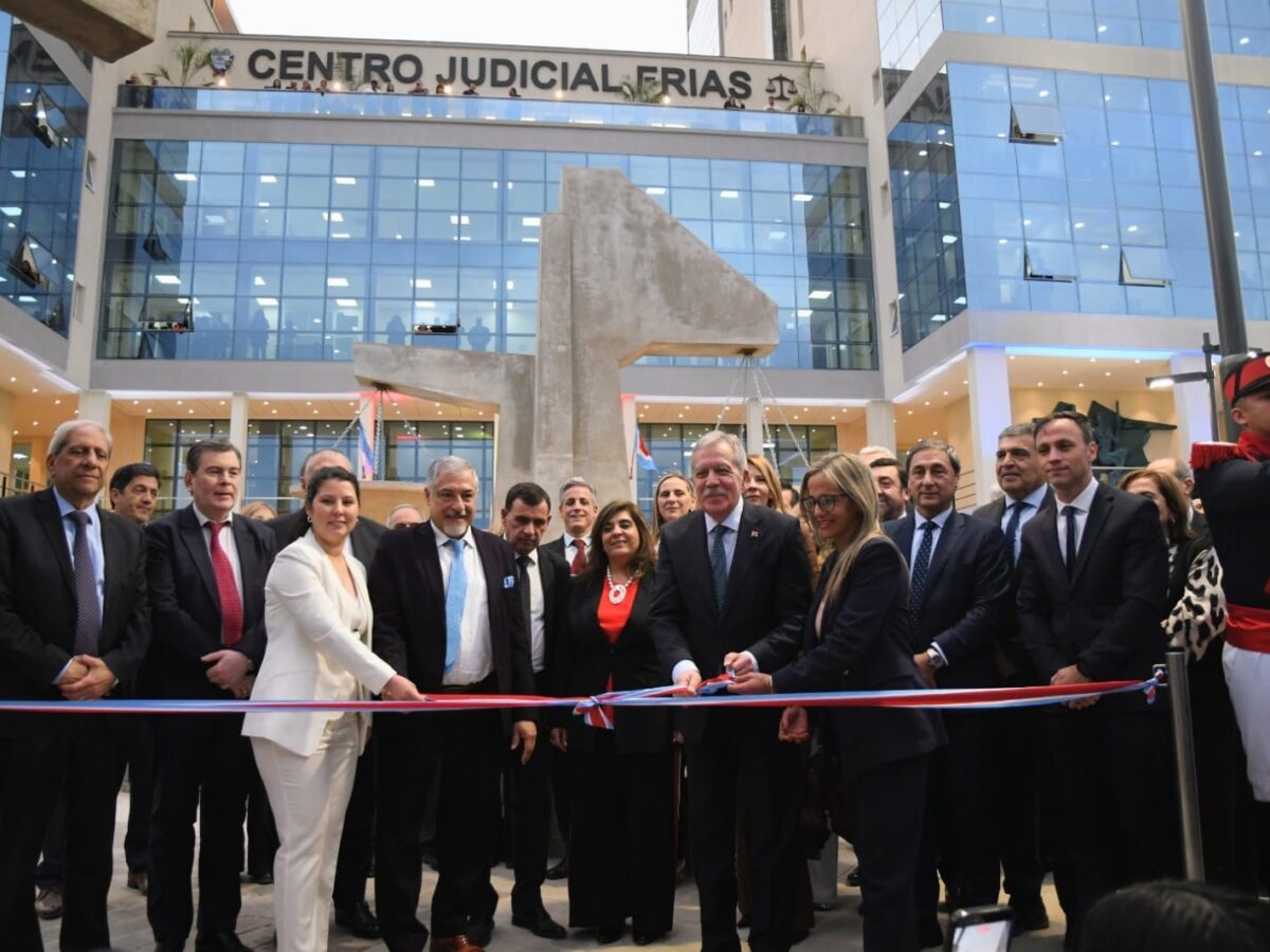 El Gobernador Elías Suárez inauguró el moderno Centro Judicial de Frías