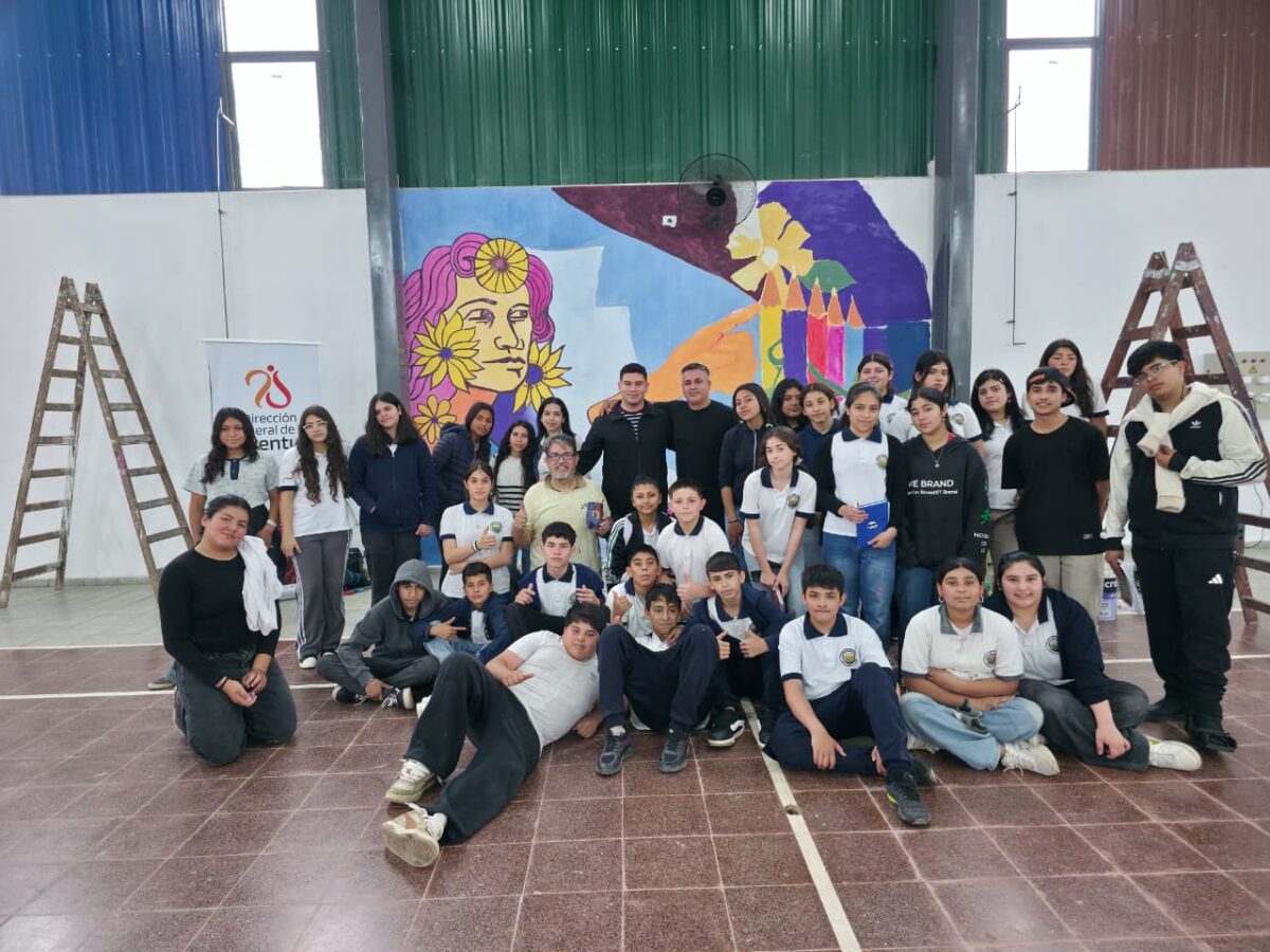 En Pozo Hondo se realizó la primera jornada de Pintada de Mural Juvenil